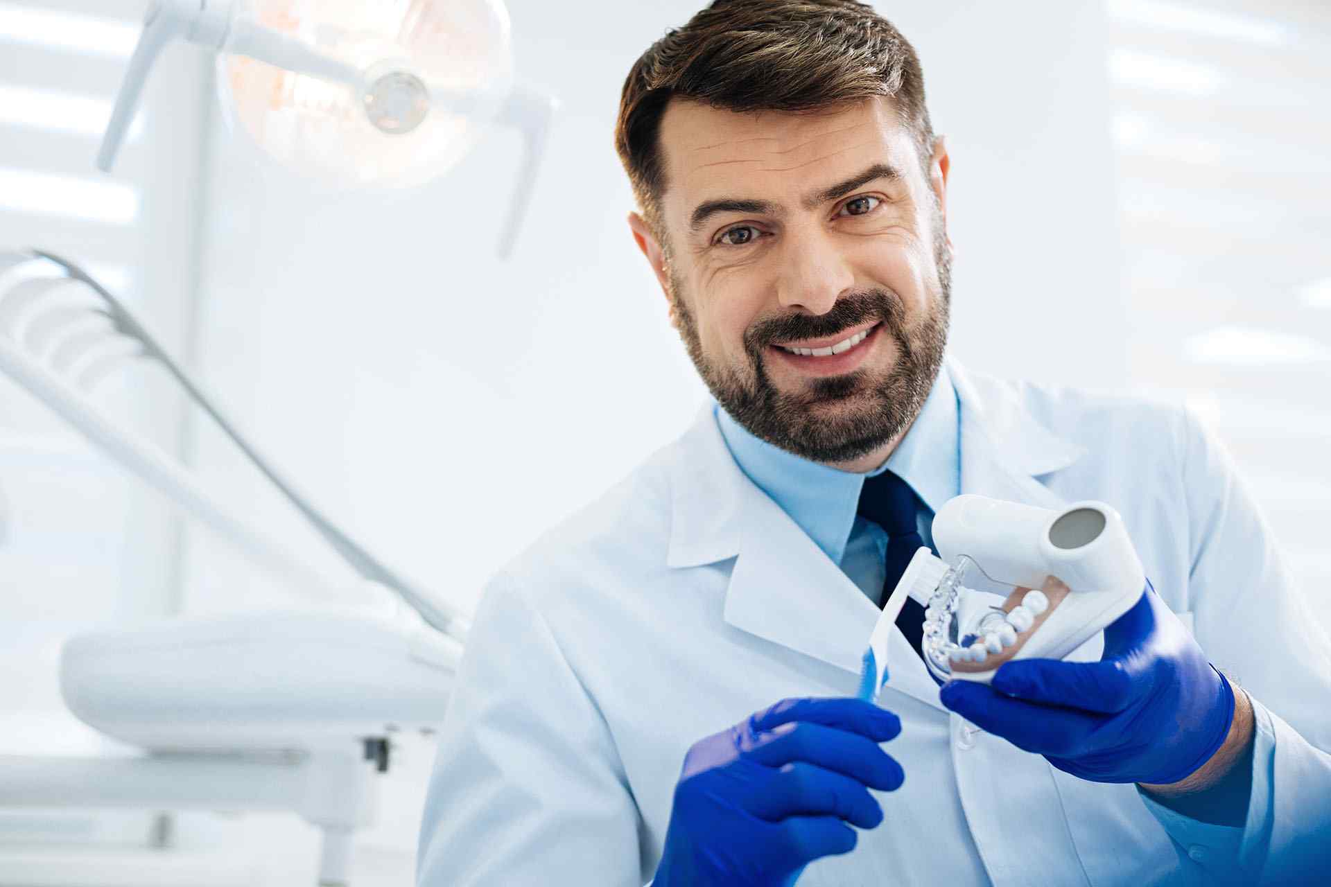 العيادات التخصصية لطب الاسنان